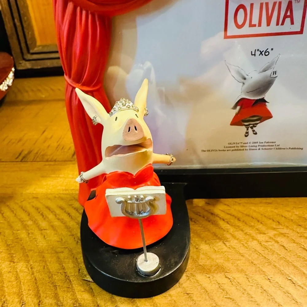 Westland Giftware Olivia Takes The Opera Red Picture Frame 4x6
